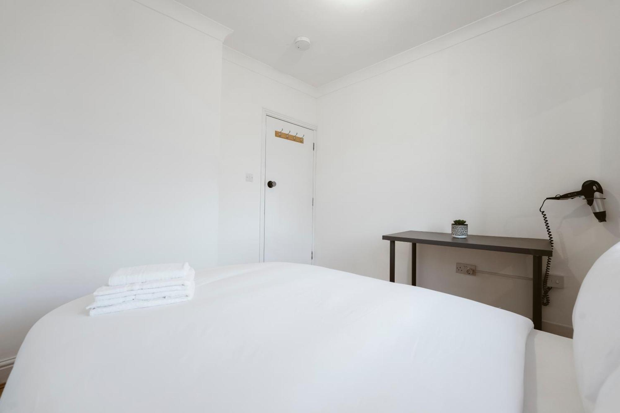 Stratford Double Rooms - 29 London Eksteriør billede