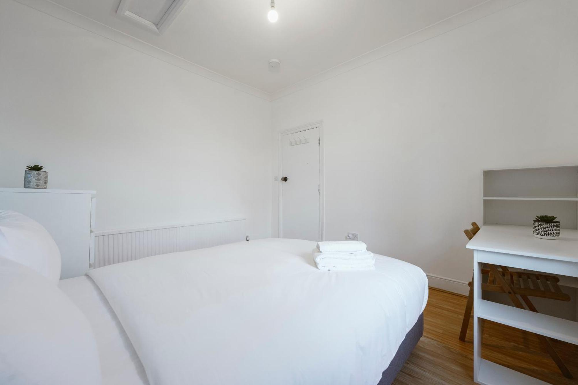 Stratford Double Rooms - 29 London Eksteriør billede